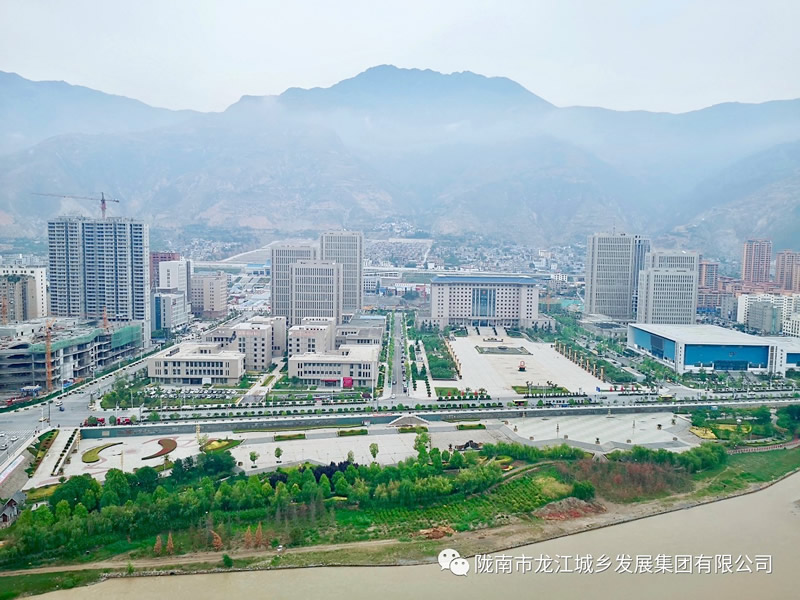 匠心傾注、喜封金頂——龍江?雙子座商住小區(qū)主體順利封頂