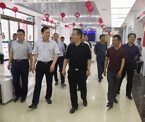 隴南市委常委、組織部部長楊郃調(diào)研指導市龍江城鄉(xiāng)發(fā)展集團公司黨建工作